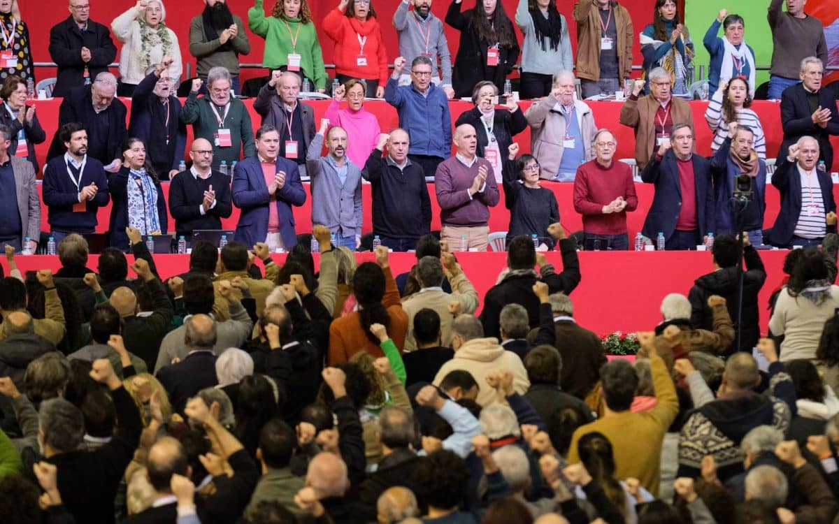 Nowy Komitet Centralny PCP wybrany sześcioma głosami przeciw i ośmioma wstrzymującymi się