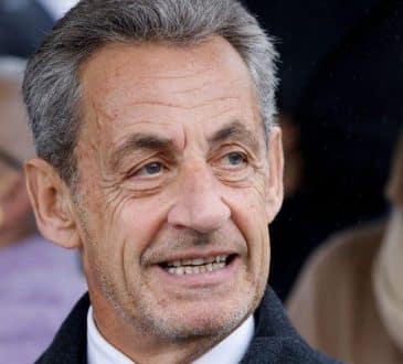 Nicolas Sarkozy „zdecydowanie” skazany: były prezydent Francji będzie przez rok nosił elektroniczną bransoletkę na kostkę