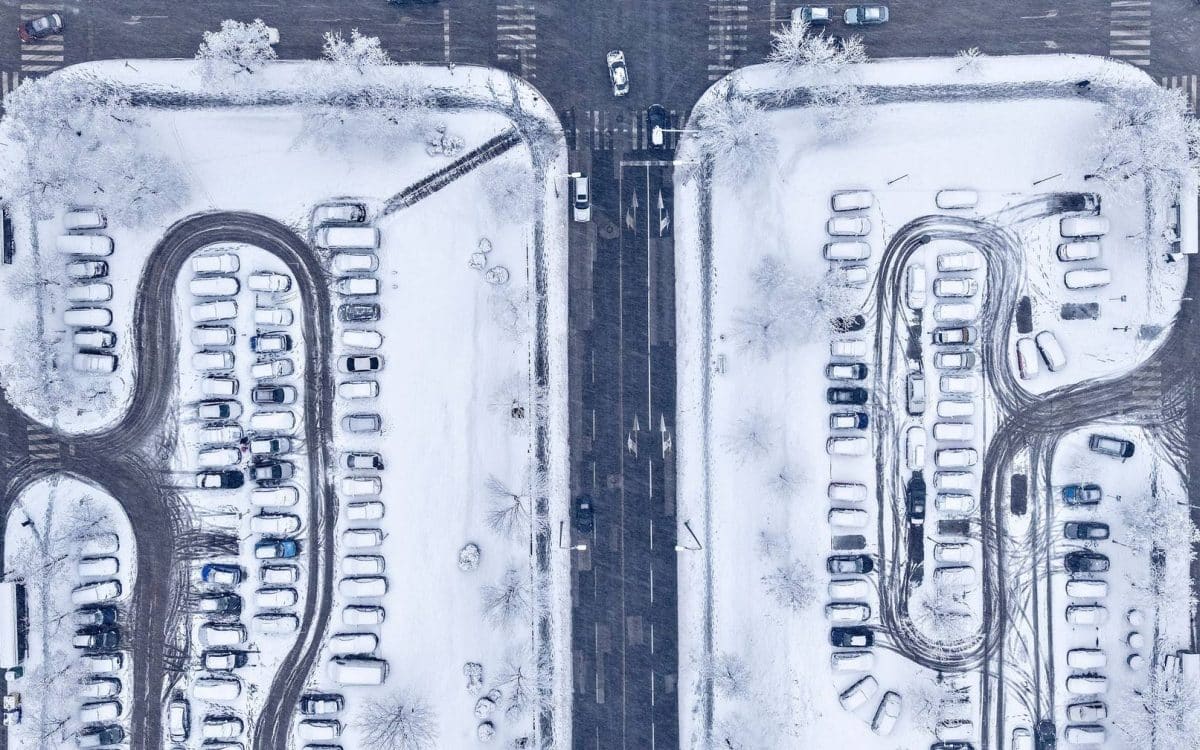 Burza śnieżna w Bośni pozbawiła tysiące domów prądu