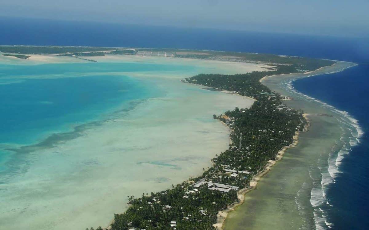 O Kiribati jest głośno tylko w Nowym Roku (a co łączy Londyn, Banan, Polskę i Paryż?)