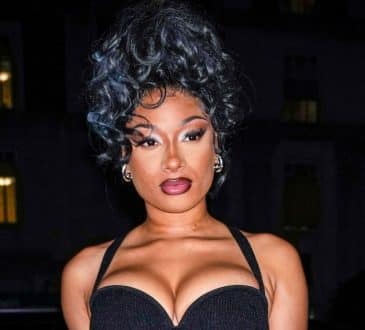 Megan Thee Stallion zwraca się do Tory’ego Laneza o wydanie zakazu zbliżania się, zarzucając mu molestowanie w więzieniu