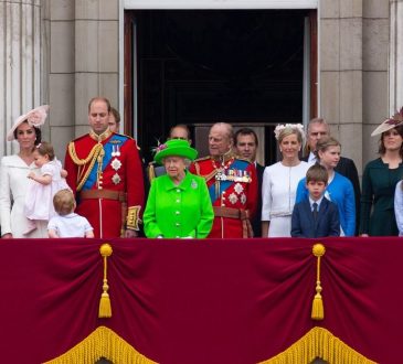 Zbliżający się wyjazd pary królewskiej z Anglii po bardzo ekskluzywnym zjeździe rodzinnym