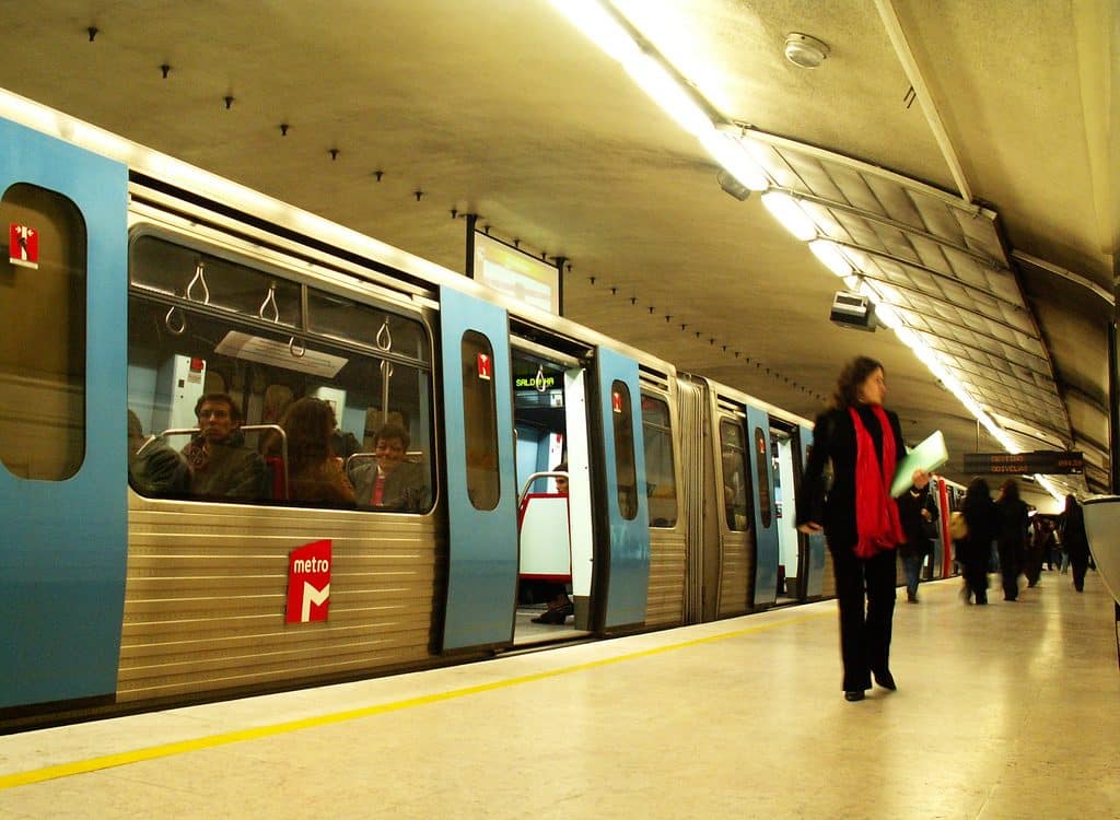 Metro w Porto i Lizbonie skraca rozkład jazdy w okresie świąt Bożego Narodzenia