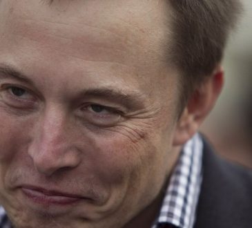 Twierdzenie, że są bezdomni, to kłamstwo, to propaganda – wyjaśnia Musk