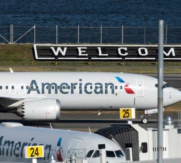 Καθηλώνονται τα αεροπλάνα της American Airlines λόγω τεχνικού προβλήματος