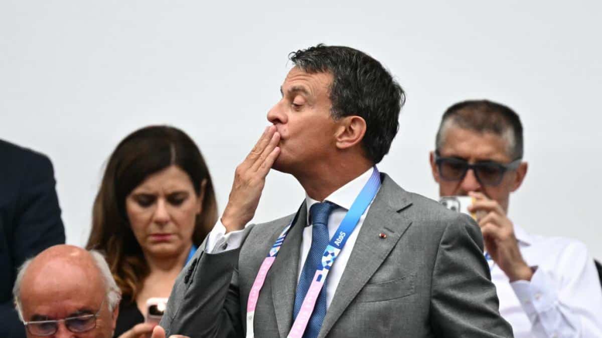 Manuel Valls, minister ds. „kamikadze”