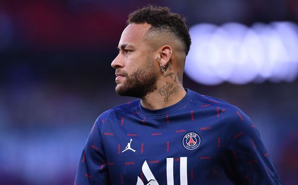 Neymar w akcji podczas swojego pobytu w PSG