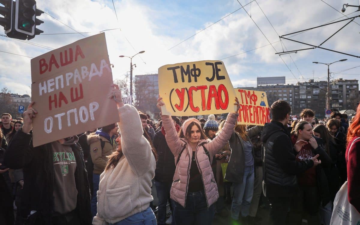 Σερβία: Εντείνονται οι κινητοποιήσεις για την τραγωδία στο Νόβι Σαντ