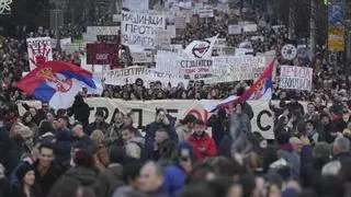 Studenci blokują Serbii popyt na zmiany demokratyczne