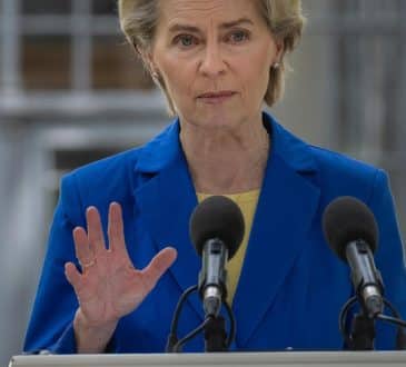 Von der Leyen odwołuje zajęcia na najbliższe dwa tygodnie ze względów zdrowotnych