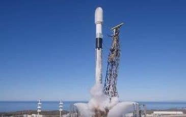 Rakieta SpaceX wystrzeliła już w przestrzeń kosmiczną i wyniosła dwa portugalskie satelity