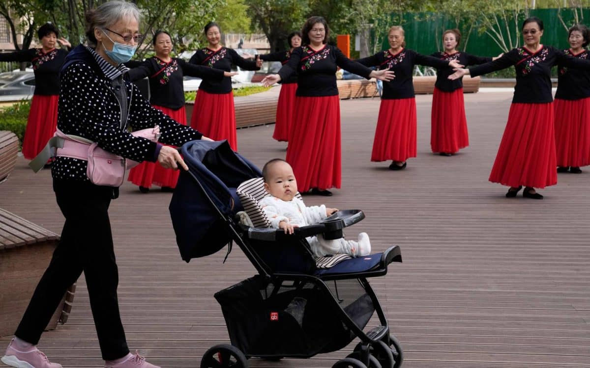 Liczba ludności Chin spada trzeci rok z rzędu