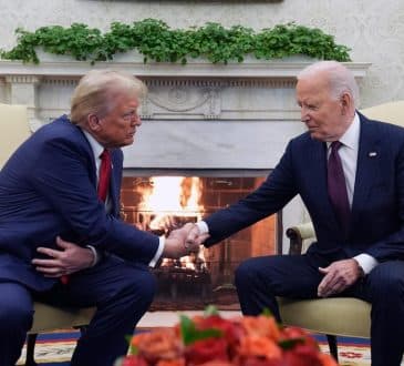 Trump rozdał „decydujące rozdanie”. Biden wydaje się „nie na czasie”. Ale doszło do „bezprecedensowej” współpracy w sprawie zawieszenia broni na Bliskim Wschodzie