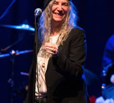 „Miałem mały incydent”: Patti Smith zemdluje na scenie podczas koncertu