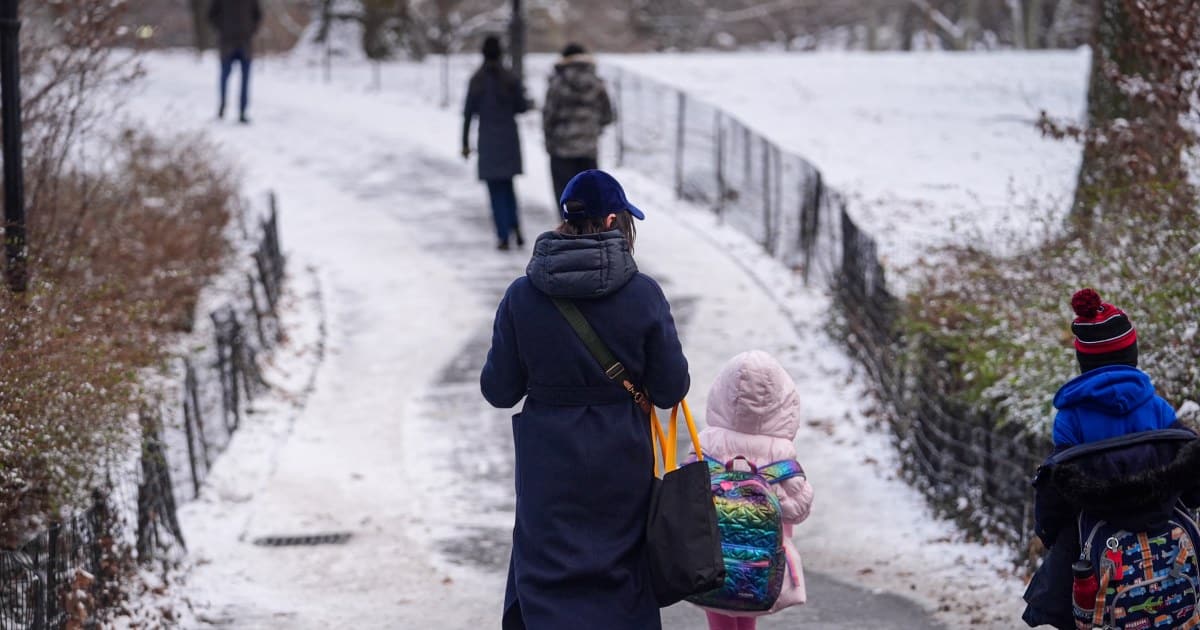 Trwają przygotowania do wielu amerykańskich przygotowań na wypadek ujemnych temperatur i śniegu