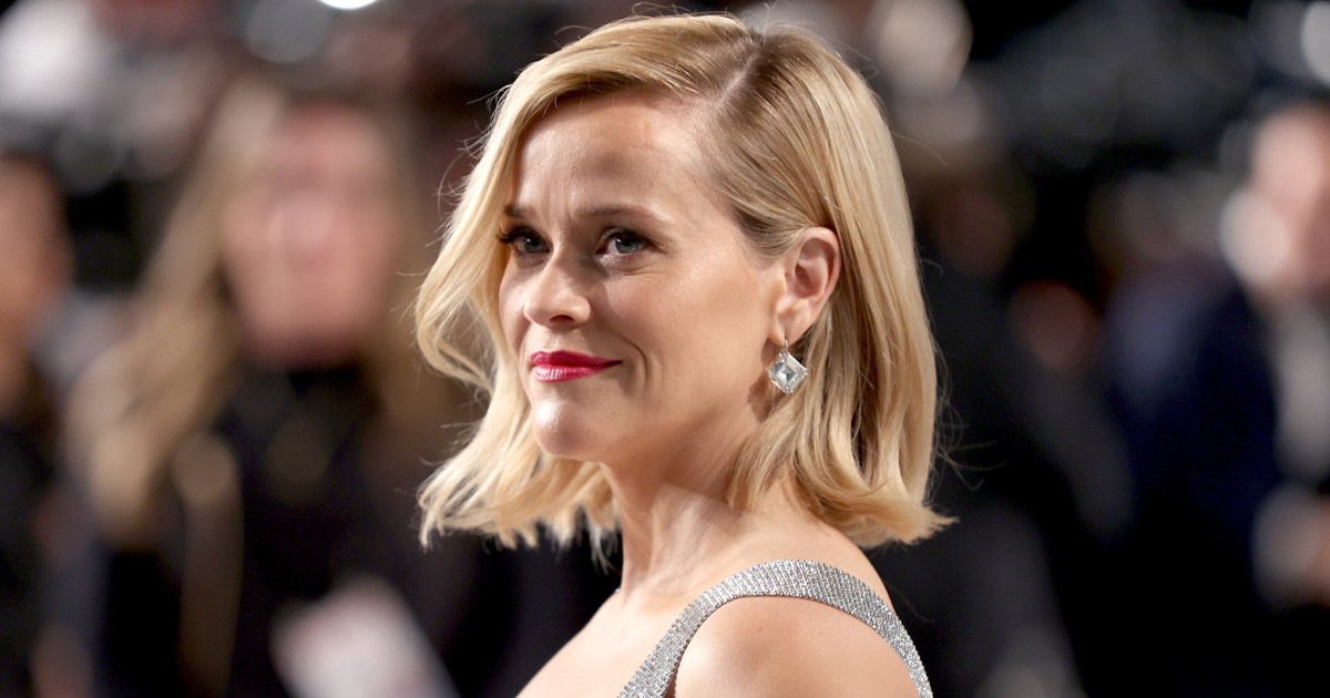 Reese Witherspoon mówi, że ludzie myśleli, że jest prawdziwym prawnikiem podczas służby jury po „prawnej blondynce”