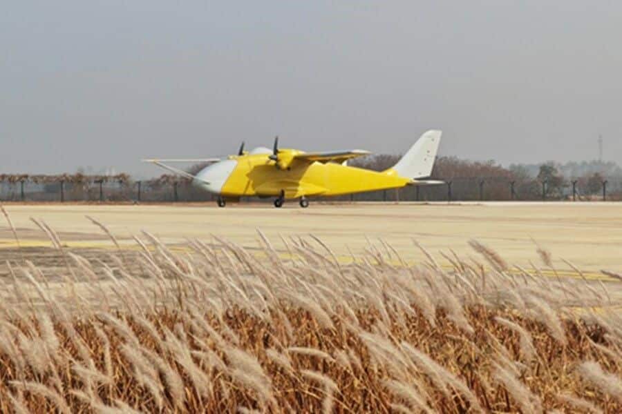 „Ciężarówka na niebie”. Gigantyczny chiński dron przechodzi test z jednotonowym ładunkiem