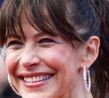 „Odkąd uczestniczę w tym programie,…”: Sophie Marceau, 58 lat, odsłania zasłonę swojego stylu życia, który obejmuje szczególną dietę