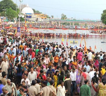 Jaki jest festiwal Kumbh Mela i dlaczego robisz dziesiątki zmarłych w Indiach?