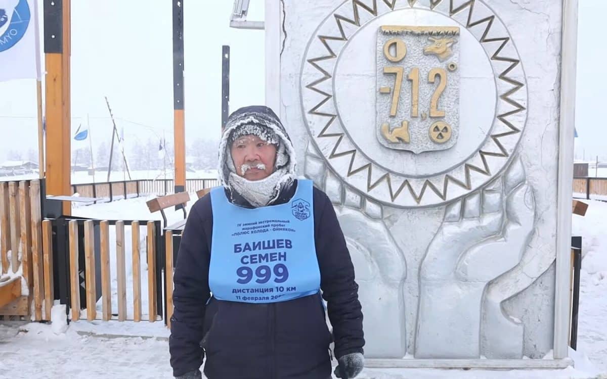 Maratony organizowane są także na Syberii. Przy -52°C zamiast wody pij herbatę