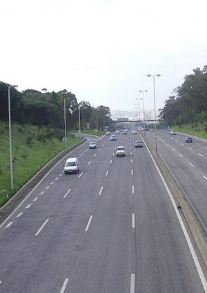 Rada Miasta Lizbony chce utworzyć pas dla autobusów na autostradzie A5