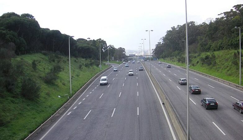 Rada Miasta Lizbony chce utworzyć pas dla autobusów na autostradzie A5