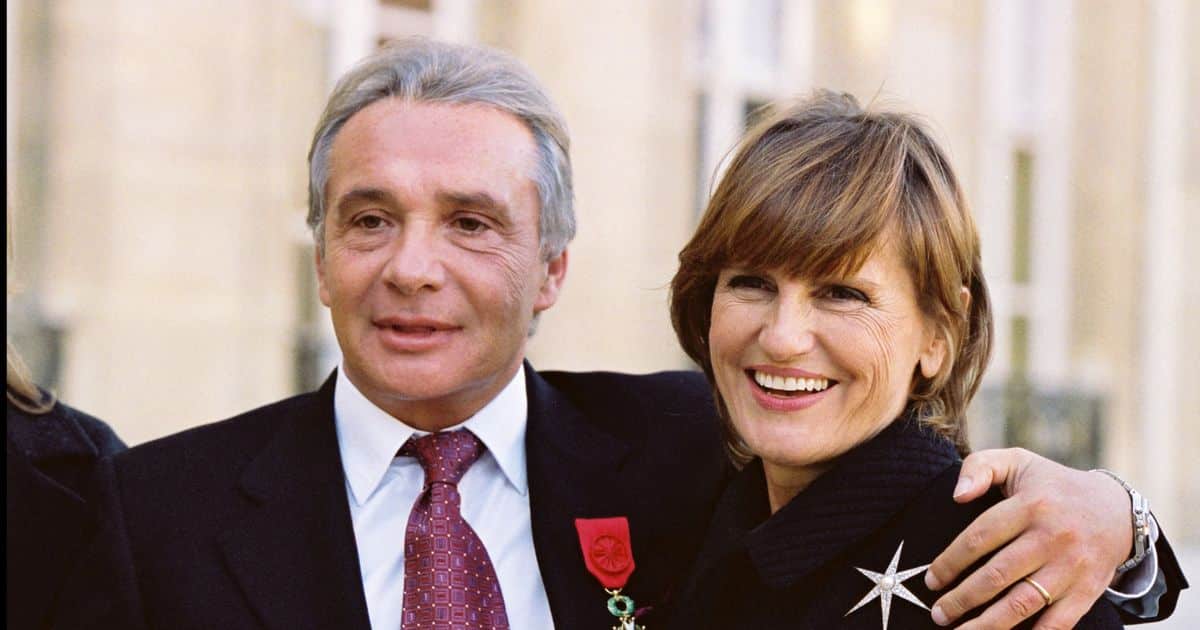 Michel Sardou przeszedł na emeryturę: cieszy się nowym życiem w jednej z najpiękniejszych wiosek we Francji, sprzedał wszystko, aby to osiągnąć