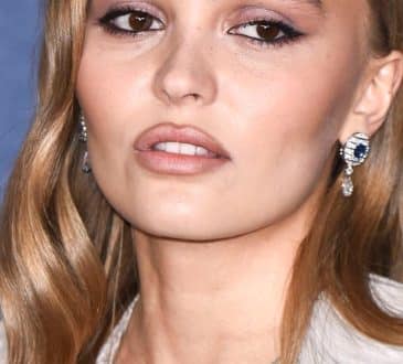 Lily-Rose Depp urodziła się we Francji, ale większość życia spędziła w Stanach Zjednoczonych: „Jestem bardzo blisko francuskiej połowy mojej rodziny, ale…”