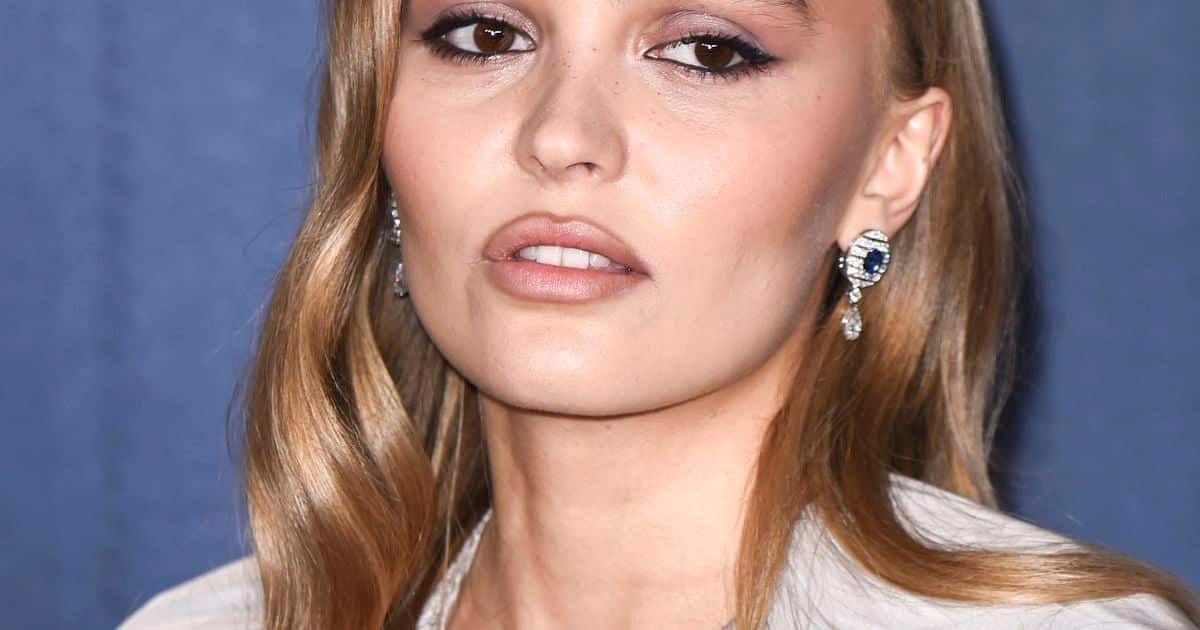 Lily-Rose Depp urodziła się we Francji, ale większość życia spędziła w Stanach Zjednoczonych: „Jestem bardzo blisko francuskiej połowy mojej rodziny, ale…”