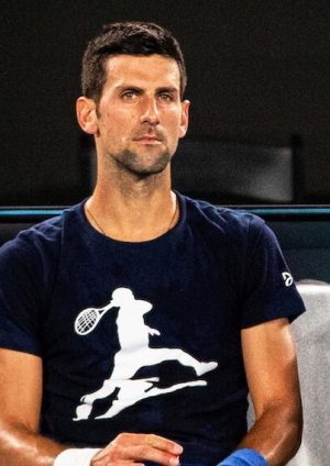 Djokovic twierdzi, że podczas Australian Open 2022 podano mu jedzenie, które „zatruło” go