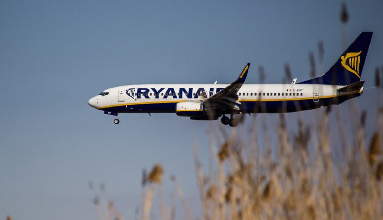 Zerwał lakier między Ryanair a hiszpańskimi lotniskami. Firma ogranicza tysiące tras