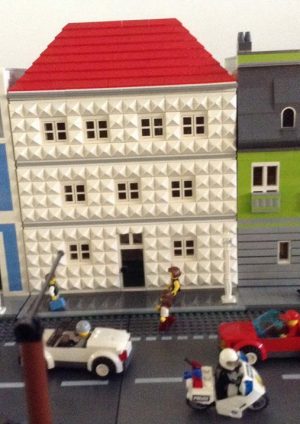 Dom w Lego byłby bardziej odporny niż beton. Dlaczego nie mieszkamy w jednym?