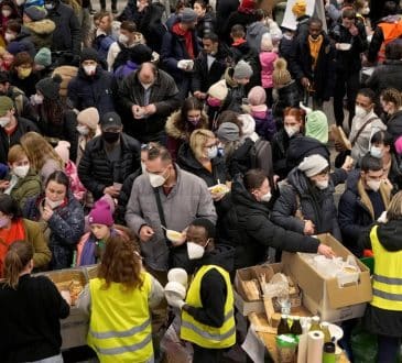 UE chce zalegalizować „centra powrotne”, aby odłożyć migrantów. Kontrowersyjna miara może mieć „efekt bumerang”