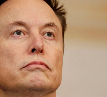 Elon Musk twierdzi, że urzędnicy muszą być odpowiedzialni lub zostaną zwolnieni