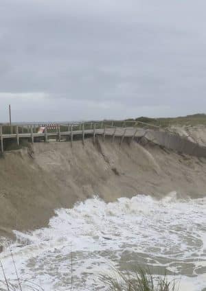 Sea postępuje nad wydmami i niszczy lukę w ílhavo