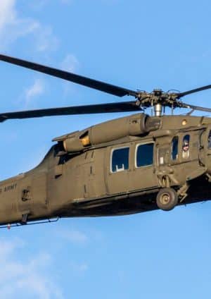 Wszystkie 3 na pokładzie Black Hawk, który zderzył się z zidentyfikowanym American Eagle Jet