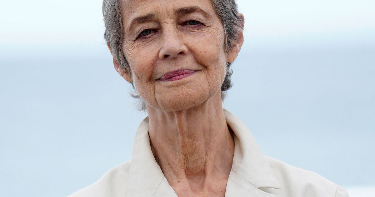 Charlotte Rampling w sercu gospodarstwa trzech mężczyzn z dwoma mężczyznami, wraca do tego konkretnego odcinka swojego życia