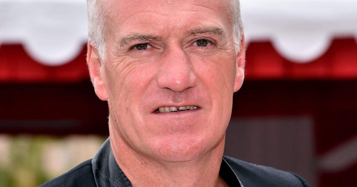 Przed ślubem Didier Deschamps idzie na stół ... syn i synowa trenera bluesa przyczynili go do tego wkładu