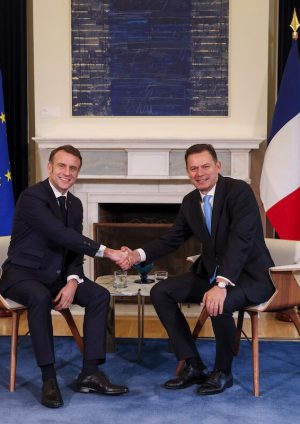 Macron przybył do Portugalii, aby odwołać się do Unii w decydujące dni dla Europy