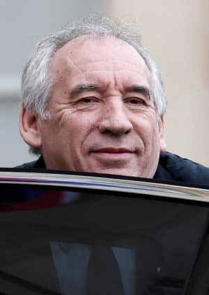 Bayrou chce nałożyć swój budżet bez głosowania we Francji i ryzykuje wniosek o cenzurę