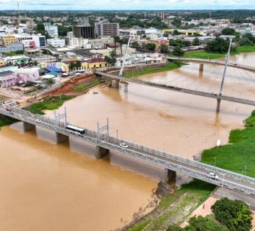 Alert: Poziom rzeki akre znów wzrasta i zbliża się do limitu przeładunku po ulewnych opadach