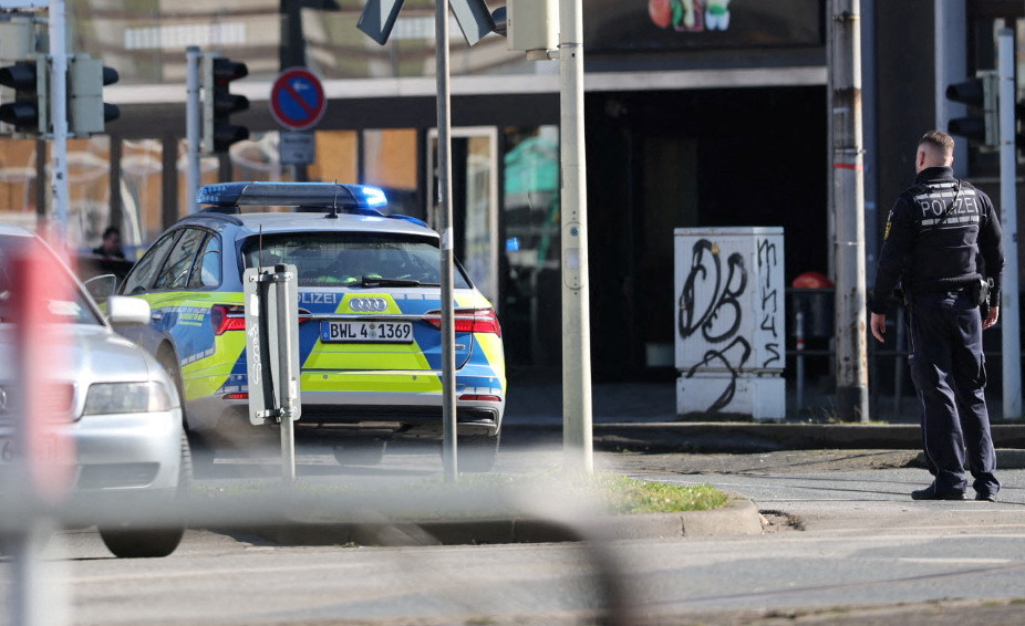 Niemcy: Samochód spadł do tłumu w Mannheim - jeden martwy, kilka poważnie rannych