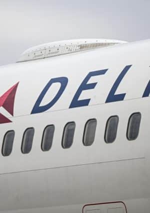 Delta Flight wraca do Bostonu z powodu „zadorowego zapachu” wykrytych w kabinie po starcie