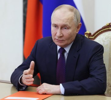 Putin nie poddaje: Rosja „wybierze wersję pokoju, która go odpowiada”