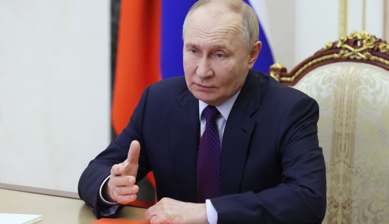 Putin nie poddaje: Rosja „wybierze wersję pokoju, która go odpowiada”