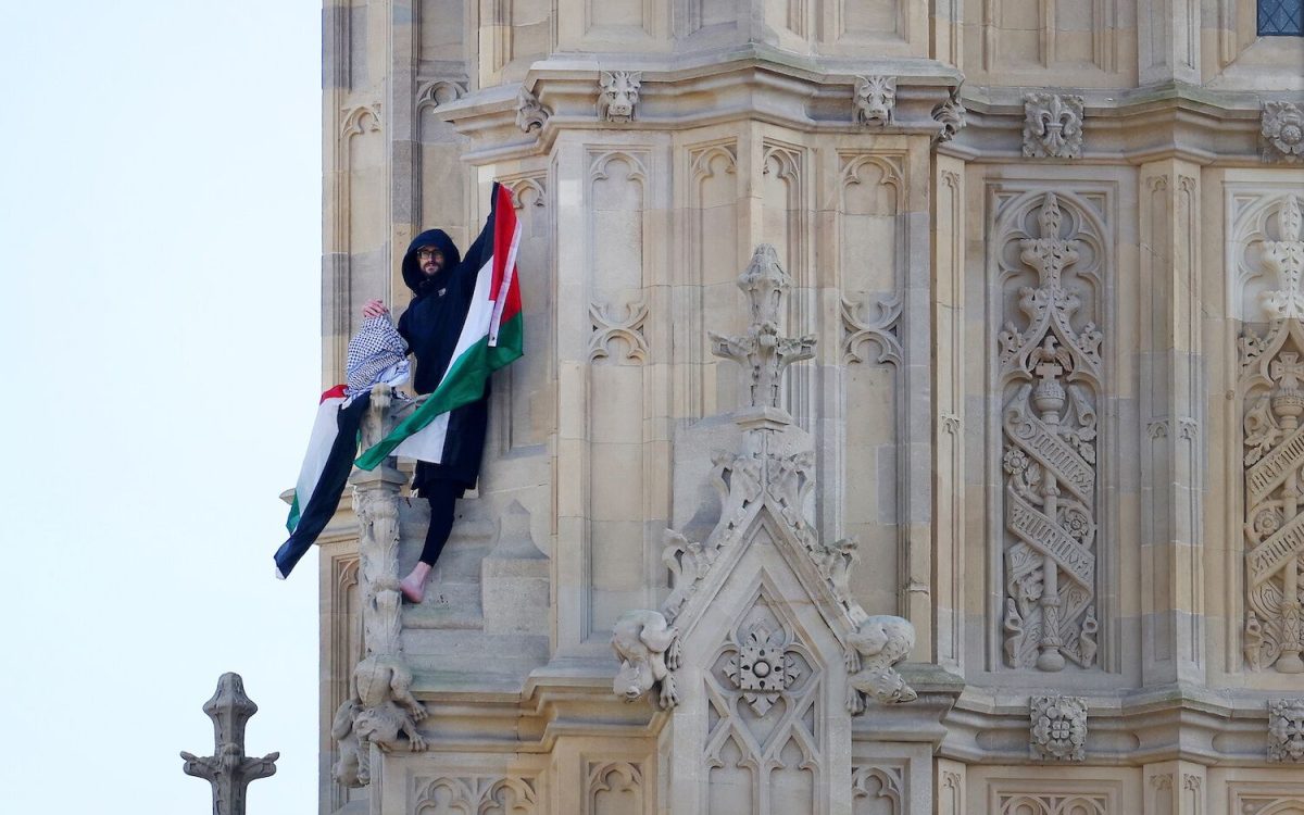 Wspiął się na Big Bena Barefoot Tower i był tam przez 16 godzin przez Palestynę