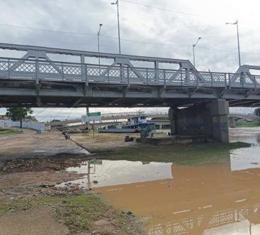 Z 21 centymetrów do przepełnienia, Rio Acre dotarło już do obszarów w dzielnicy bazowej