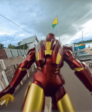 „Iron Man” przybywa z stylem latającym nad Gameleira w Rio Branco; Zobacz wideo