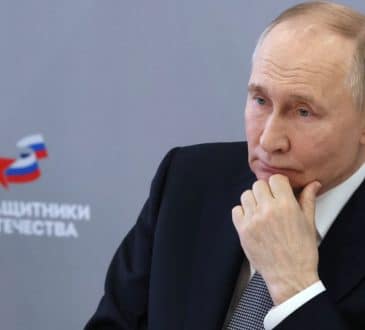 Putin dla Macrona: „Niektórzy zapomnieli, co zrobił Napoleon”