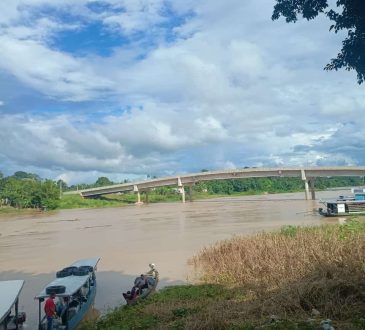 Rio Iaco w Sena Madureira ma wyciek, ale poziom nadal przekracza limit ostrzegawczy; WIDEO